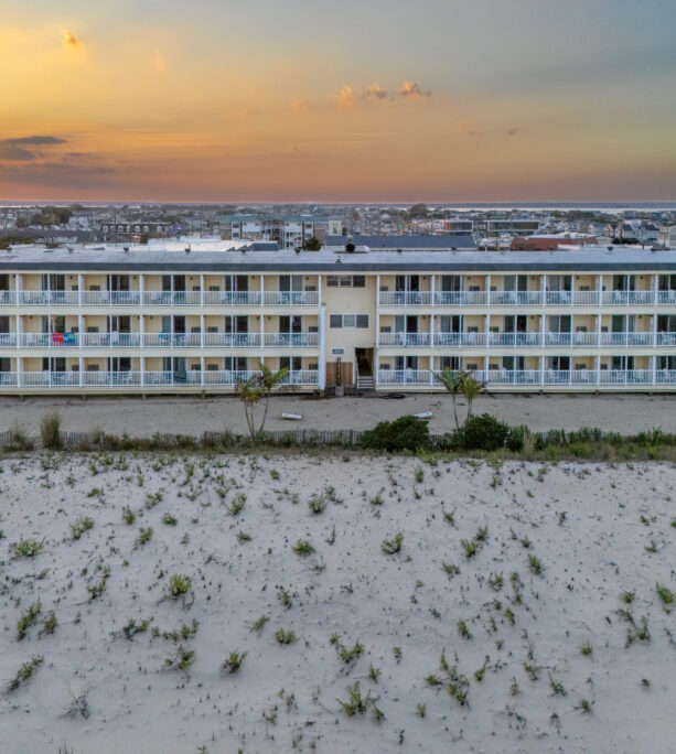 Drifting Sands Oceanfront Hotel